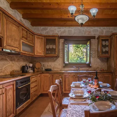 Ktima Kourou Plános