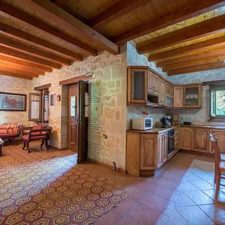 Ktima Kourou Plános